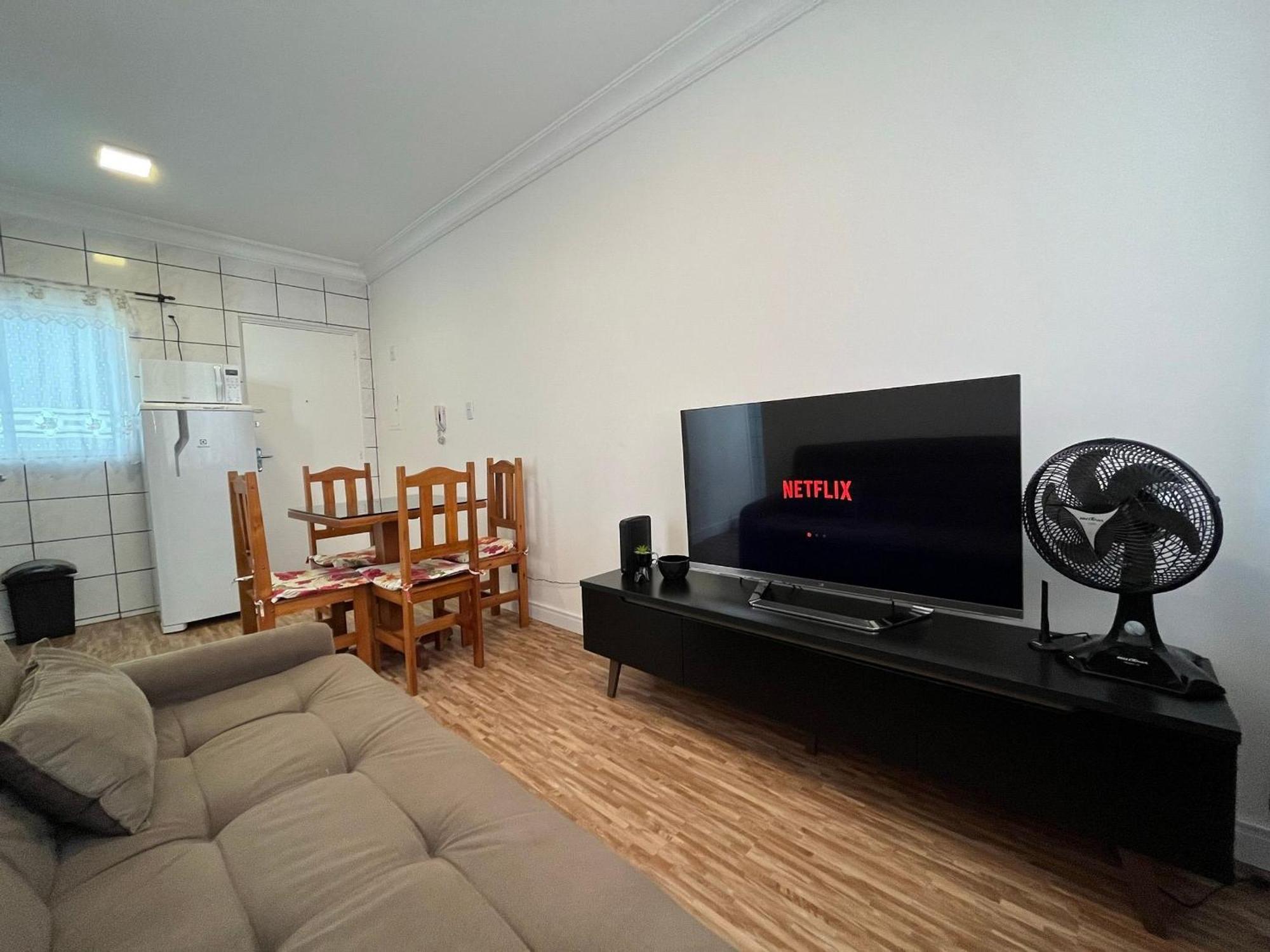 Po04- 1 Quarto Ao Lado Shop. Atlantico C/ Garagem บัลเนอาริโอ กังโบริว ภายนอก รูปภาพ