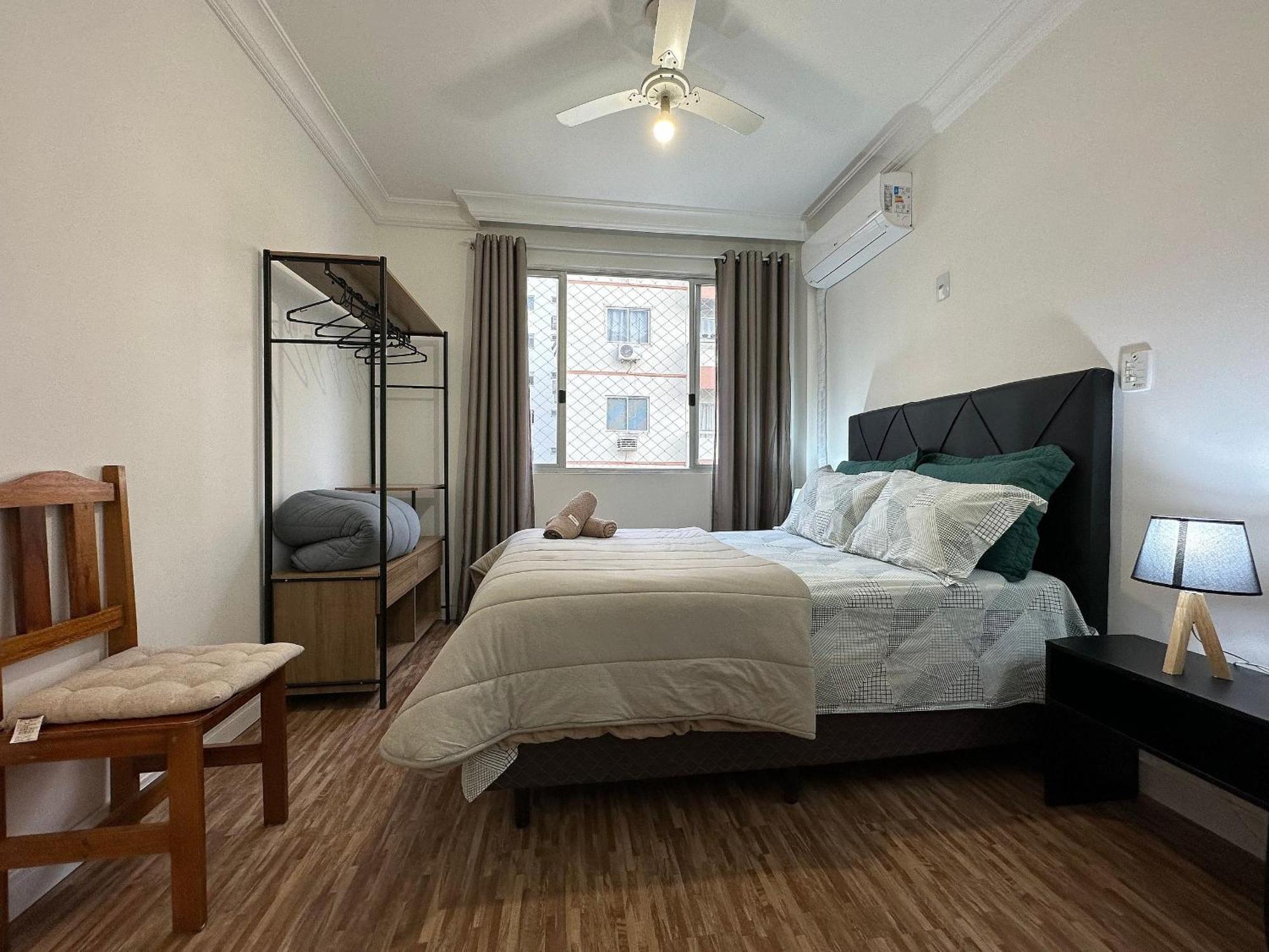 Po04- 1 Quarto Ao Lado Shop. Atlantico C/ Garagem บัลเนอาริโอ กังโบริว ภายนอก รูปภาพ