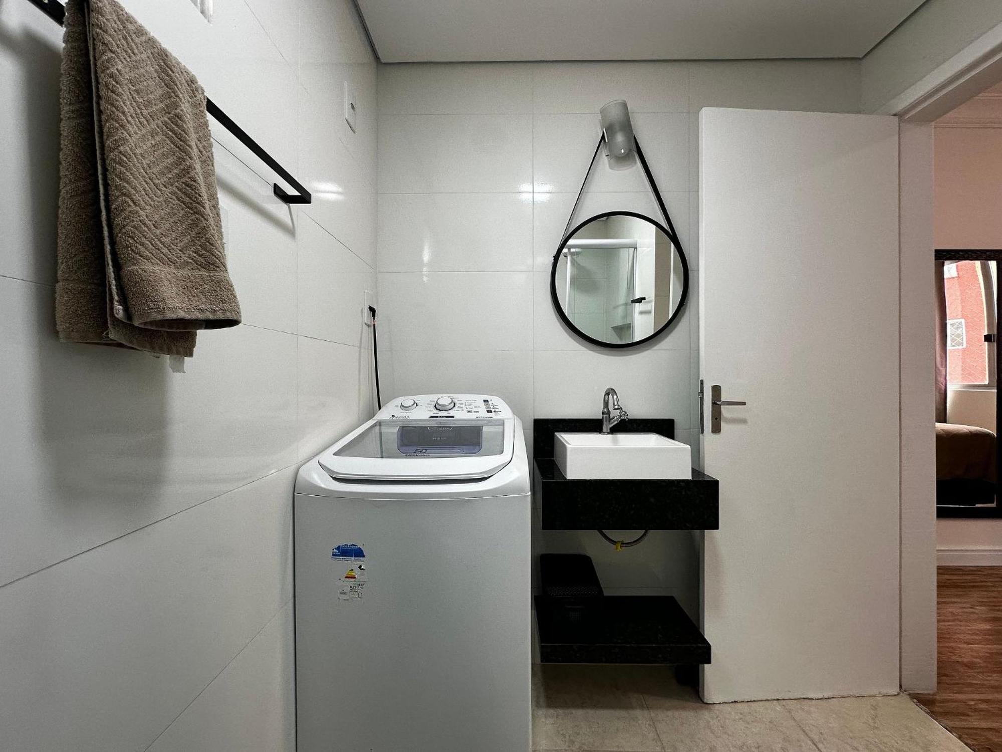 Po04- 1 Quarto Ao Lado Shop. Atlantico C/ Garagem บัลเนอาริโอ กังโบริว ภายนอก รูปภาพ