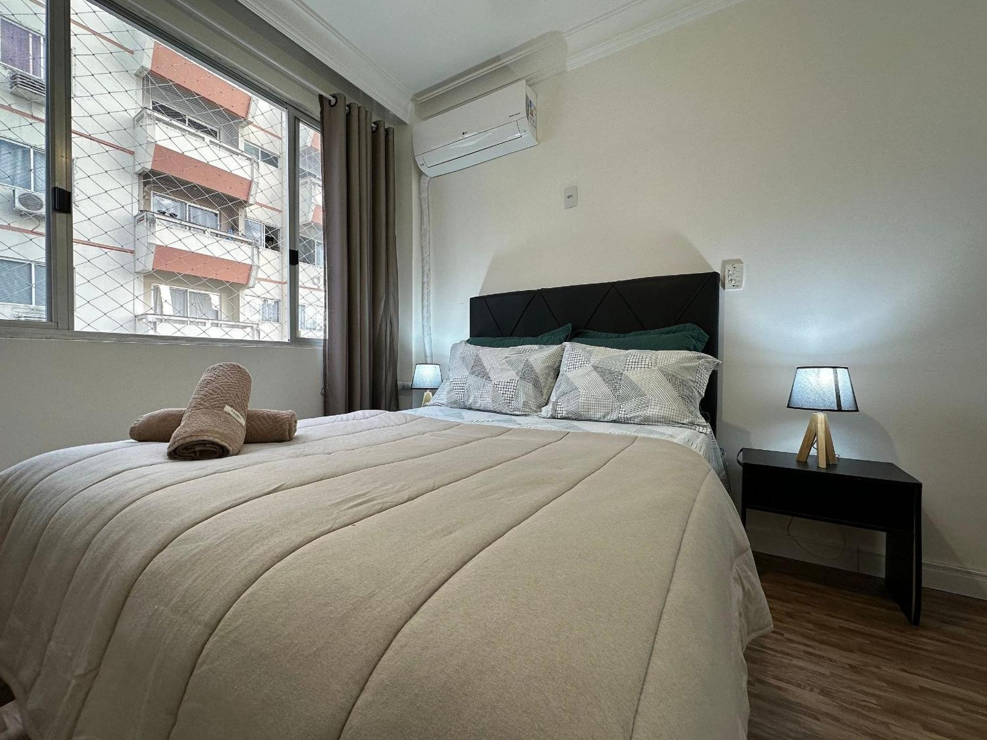 Po04- 1 Quarto Ao Lado Shop. Atlantico C/ Garagem บัลเนอาริโอ กังโบริว ภายนอก รูปภาพ